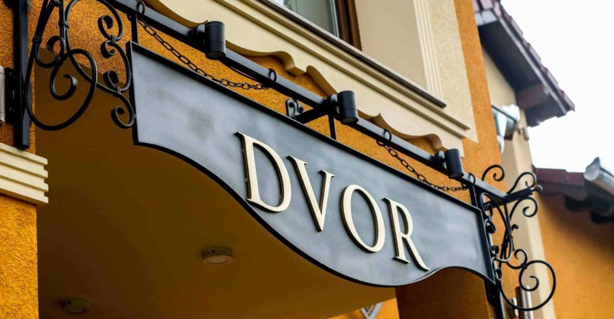 Vila Dvor Subotica Exterior photo